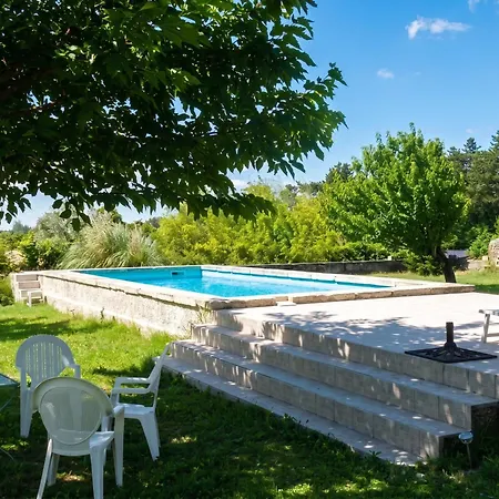 Maison Spacieuse Pres De Avec Piscine Tatil Evi